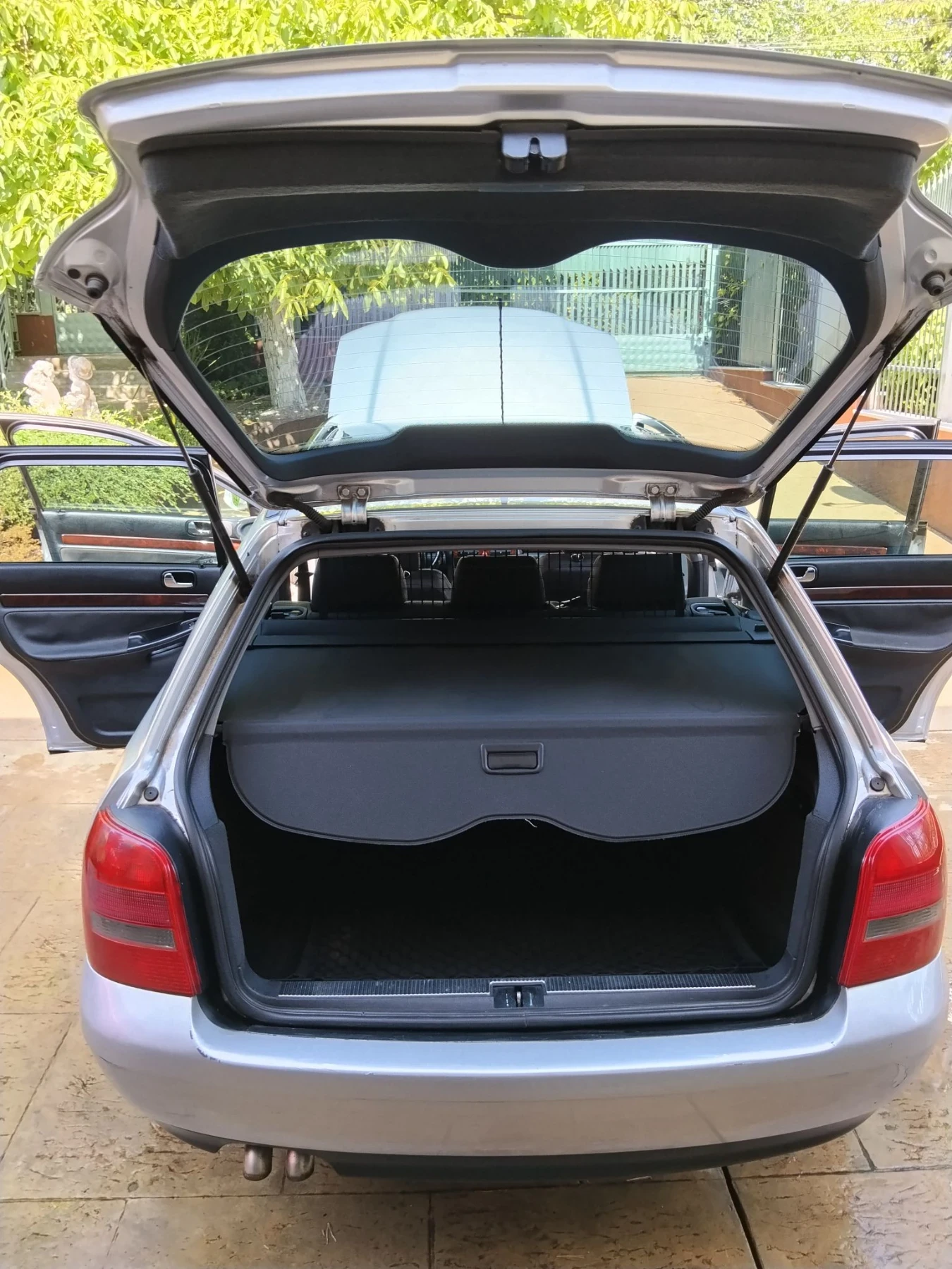 Audi A4 А4 Б5 1900куб.85 кв.116кс., снимка 8 - Автомобили и джипове - 55817778