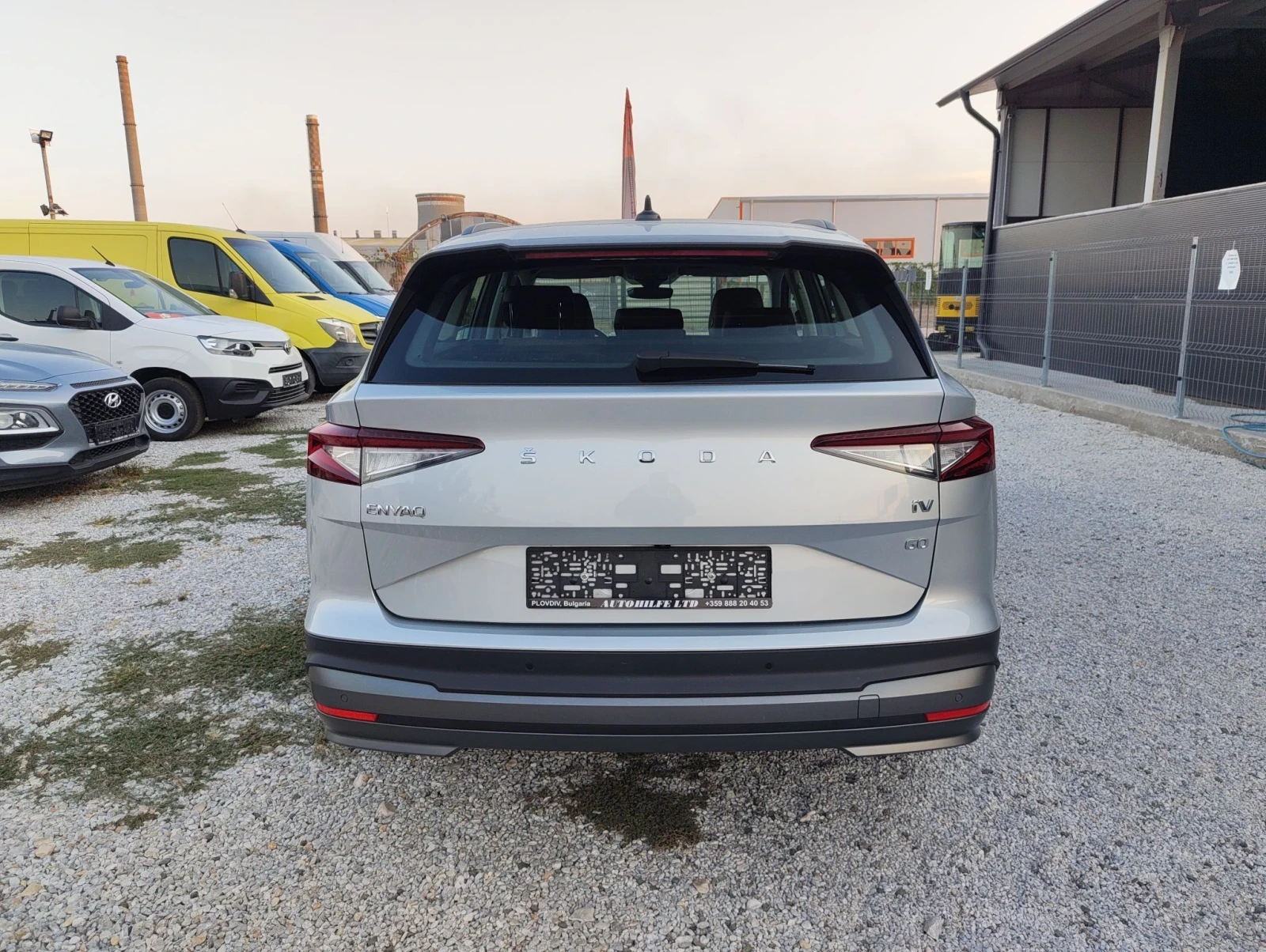 Skoda Enyaq 60 * ГАРАНЦИЯ* SOH 97%* ЛИЗИНГ , снимка 8 - Автомобили и джипове - 56024445