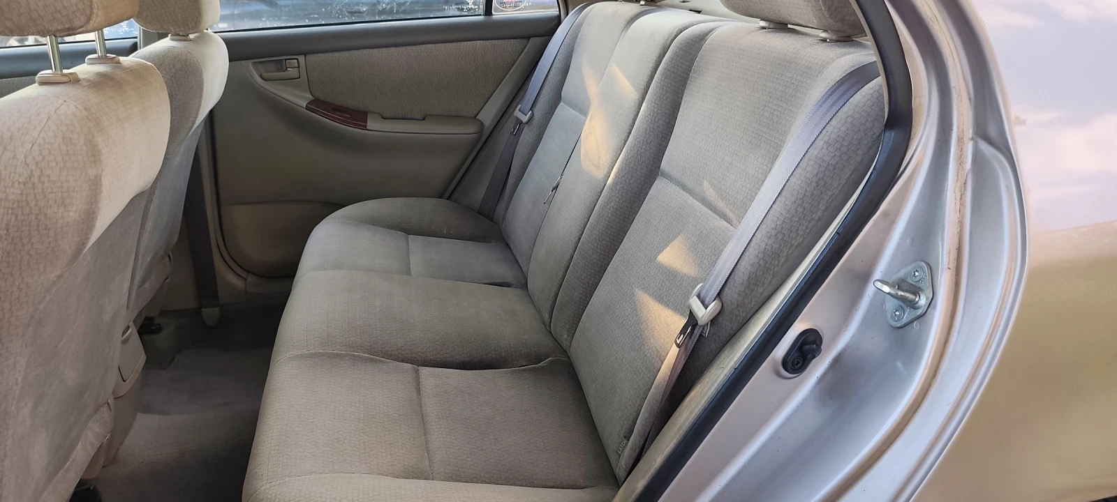 Toyota Corolla, снимка 17 - Автомобили и джипове - 56041886
