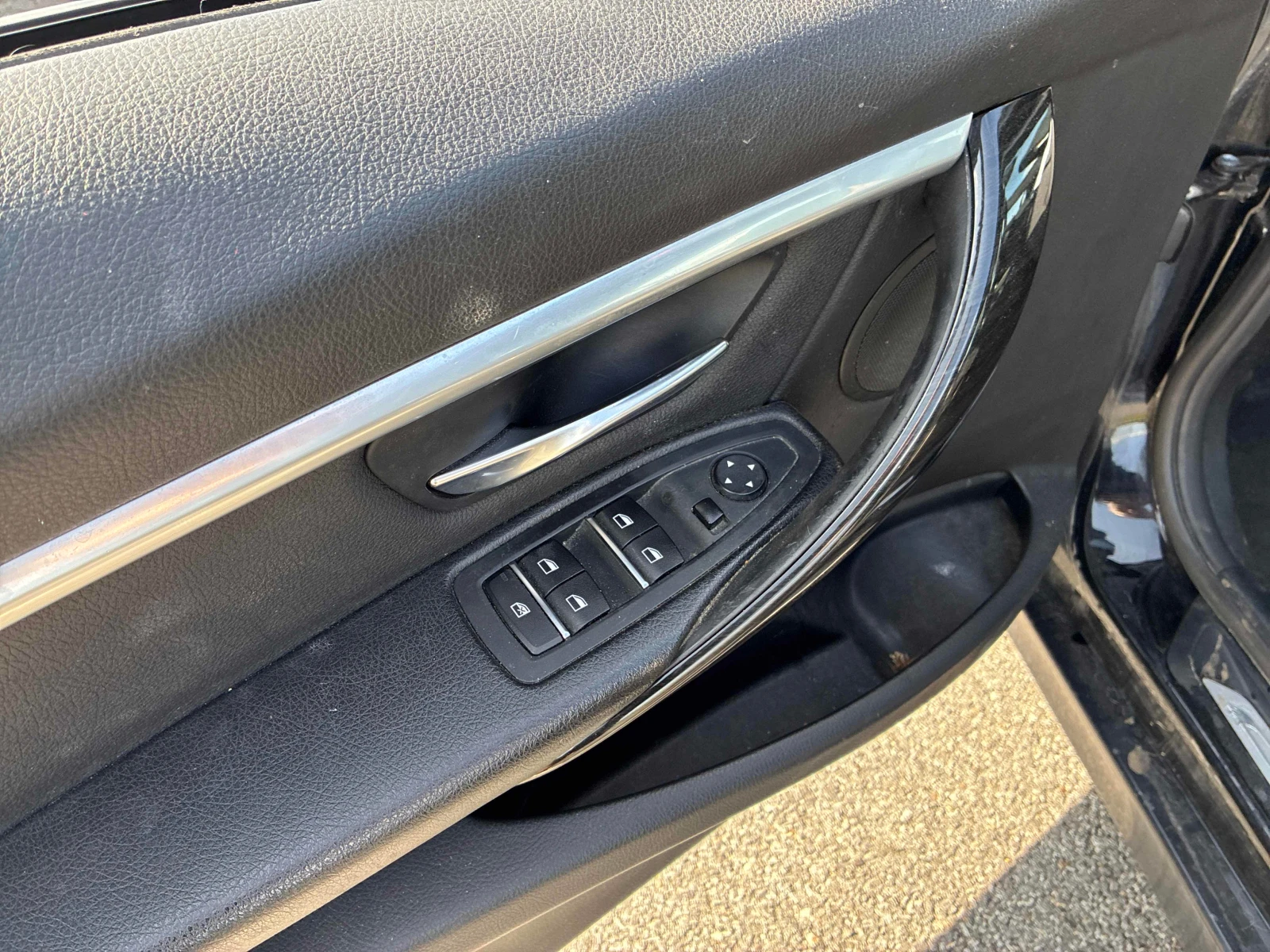 BMW 330 * АВТОКРЕДИТ * ГЛАВНО ПРЕДСТАВИТЕЛСТВО, снимка 10 - Автомобили и джипове - 56073830