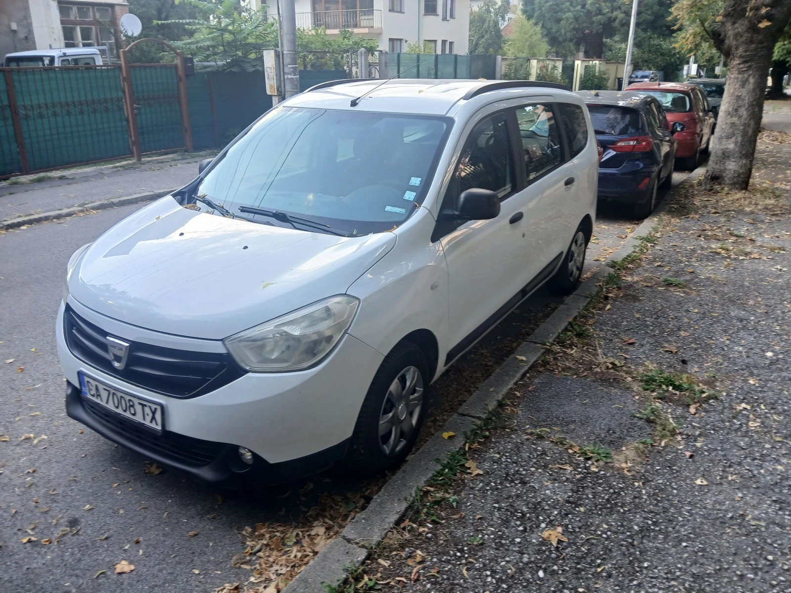 Dacia Lodgy, снимка 7 - Автомобили и джипове - 56081695