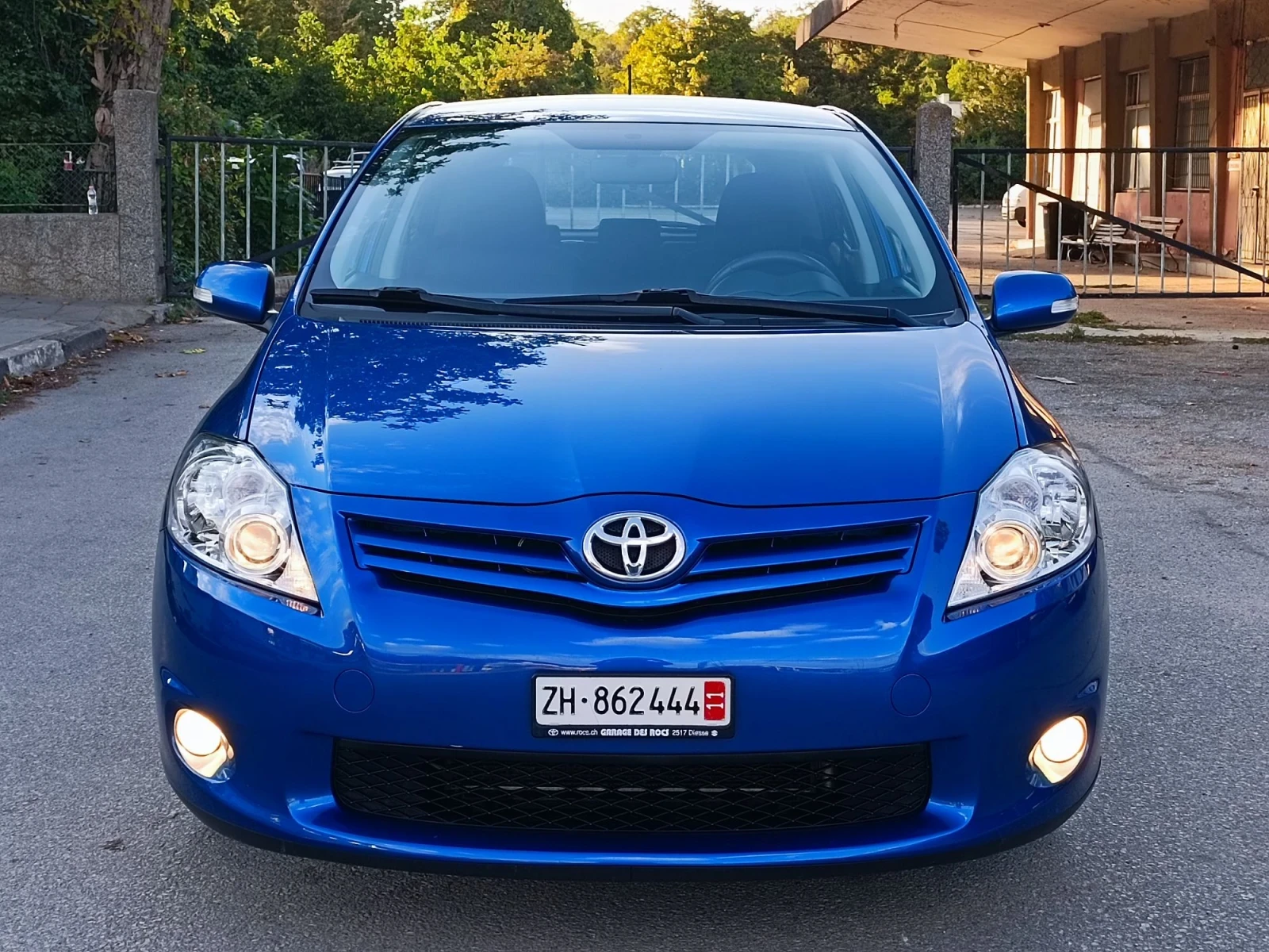 Toyota Auris 1.6i-132кс-ШВЕЙЦАРИЯ-РЪЧКА-6ск-NAVI