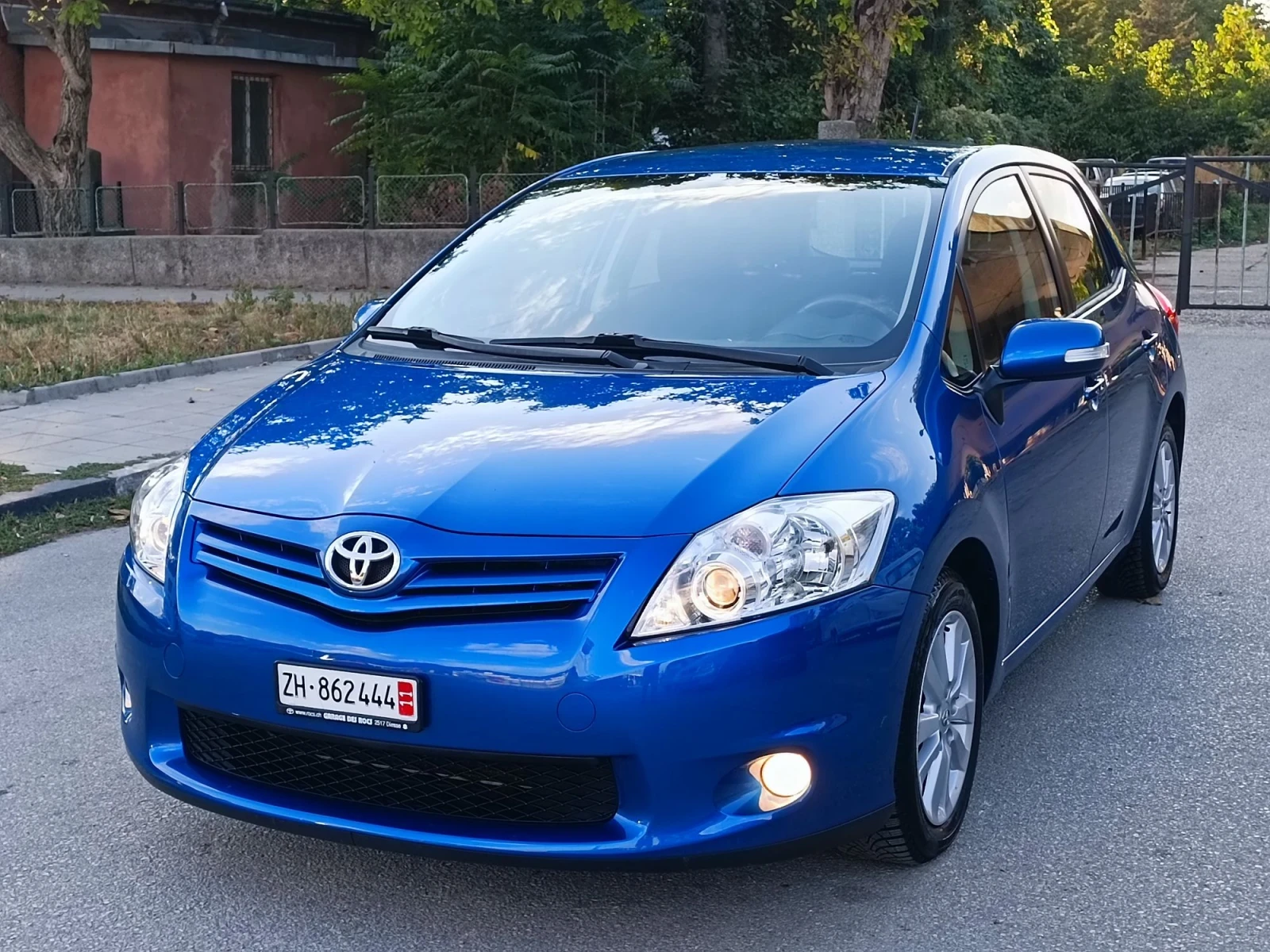 Toyota Auris 1.6i-132��-���������-�����-6��-NAVI | Mobile.bg � ����������� 7