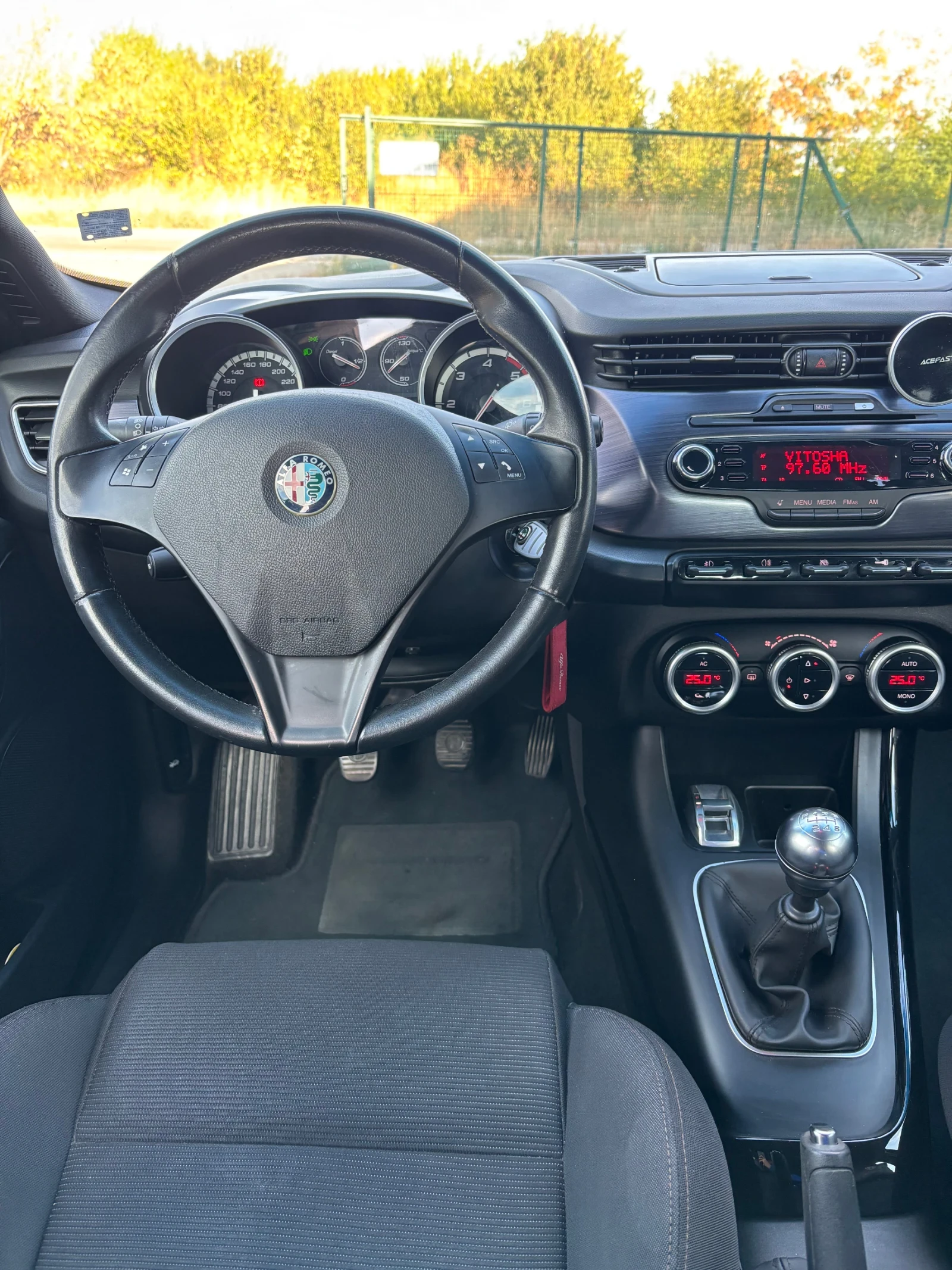 Alfa Romeo Giulietta 2.0 JTDM 140 к.с., снимка 10 - Автомобили и джипове - 56316846
