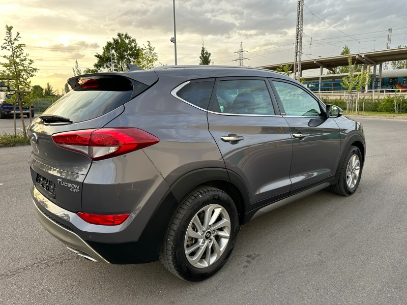 Hyundai Tucson 2.0CRDI* 4WD* Xpossible* , снимка 4 - Автомобили и джипове - 46200439