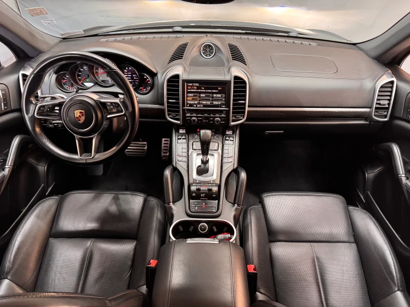 Porsche Cayenne 4.2TDI* TURBO PACK* PANO* DISTR* BOSE* CAMERA , снимка 15 - Автомобили и джипове - 47746781