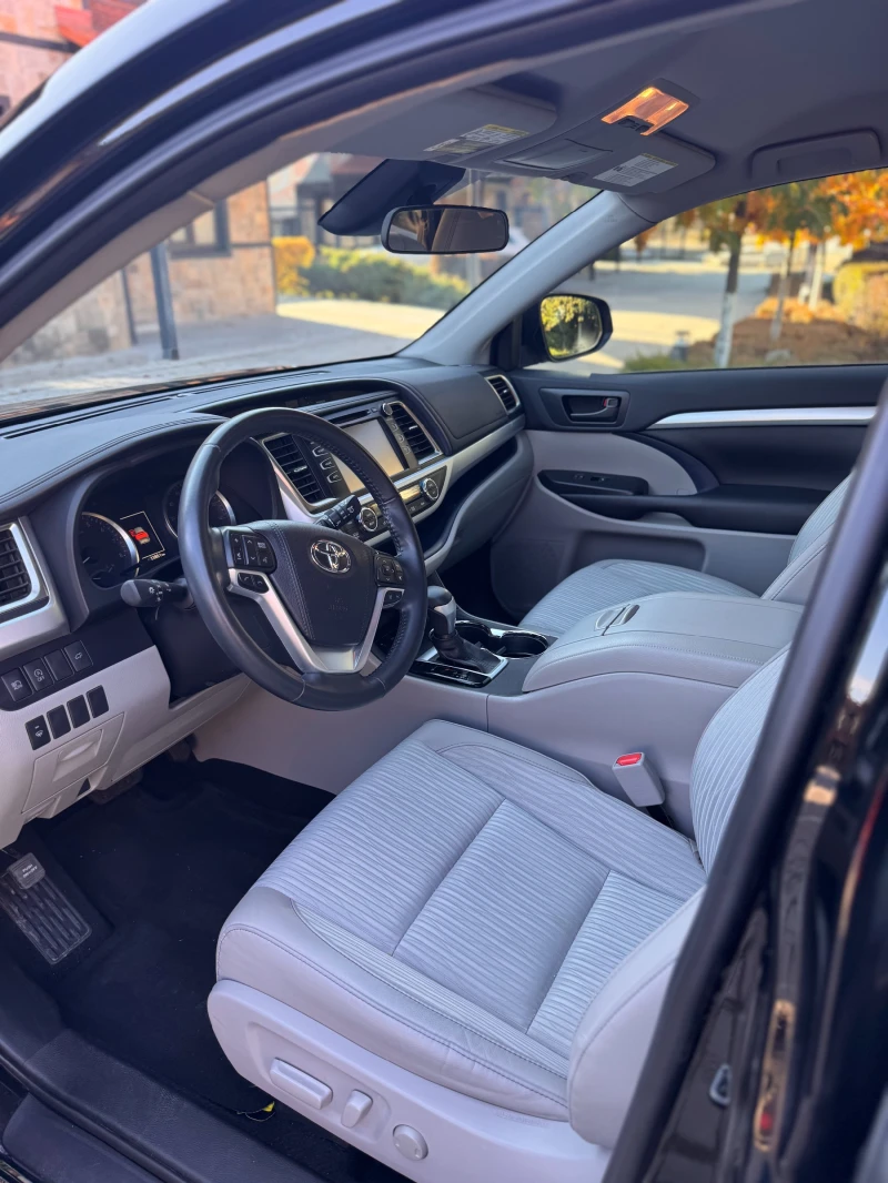 Toyota Highlander, снимка 14 - Автомобили и джипове - 52656538