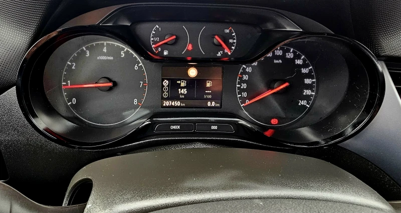 Opel Crossland X 1.25 GPL ТОП, снимка 17 - Автомобили и джипове - 52662476