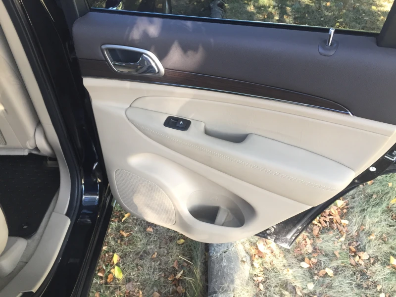 Jeep Grand cherokee, снимка 2 - Автомобили и джипове - 52664918