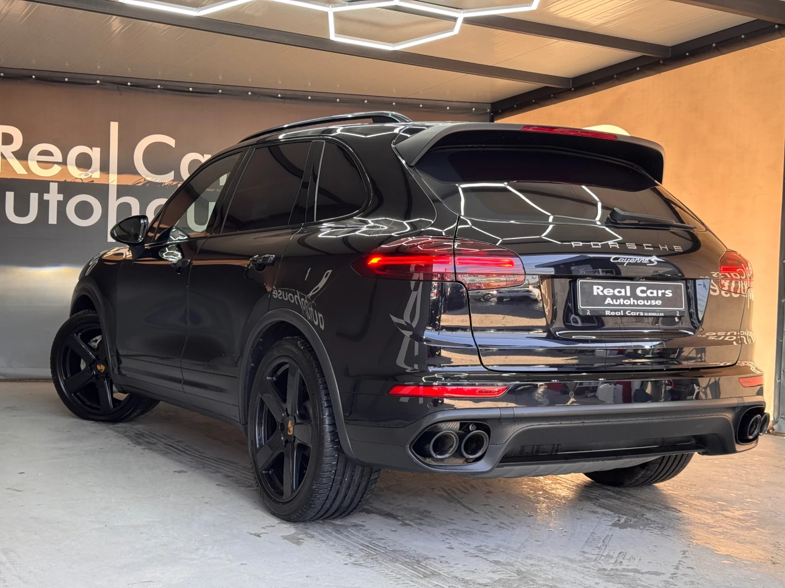 Porsche Cayenne 4.2TDI* TURBO PACK* PANO* DISTR* BOSE* CAMERA  - изображение 6