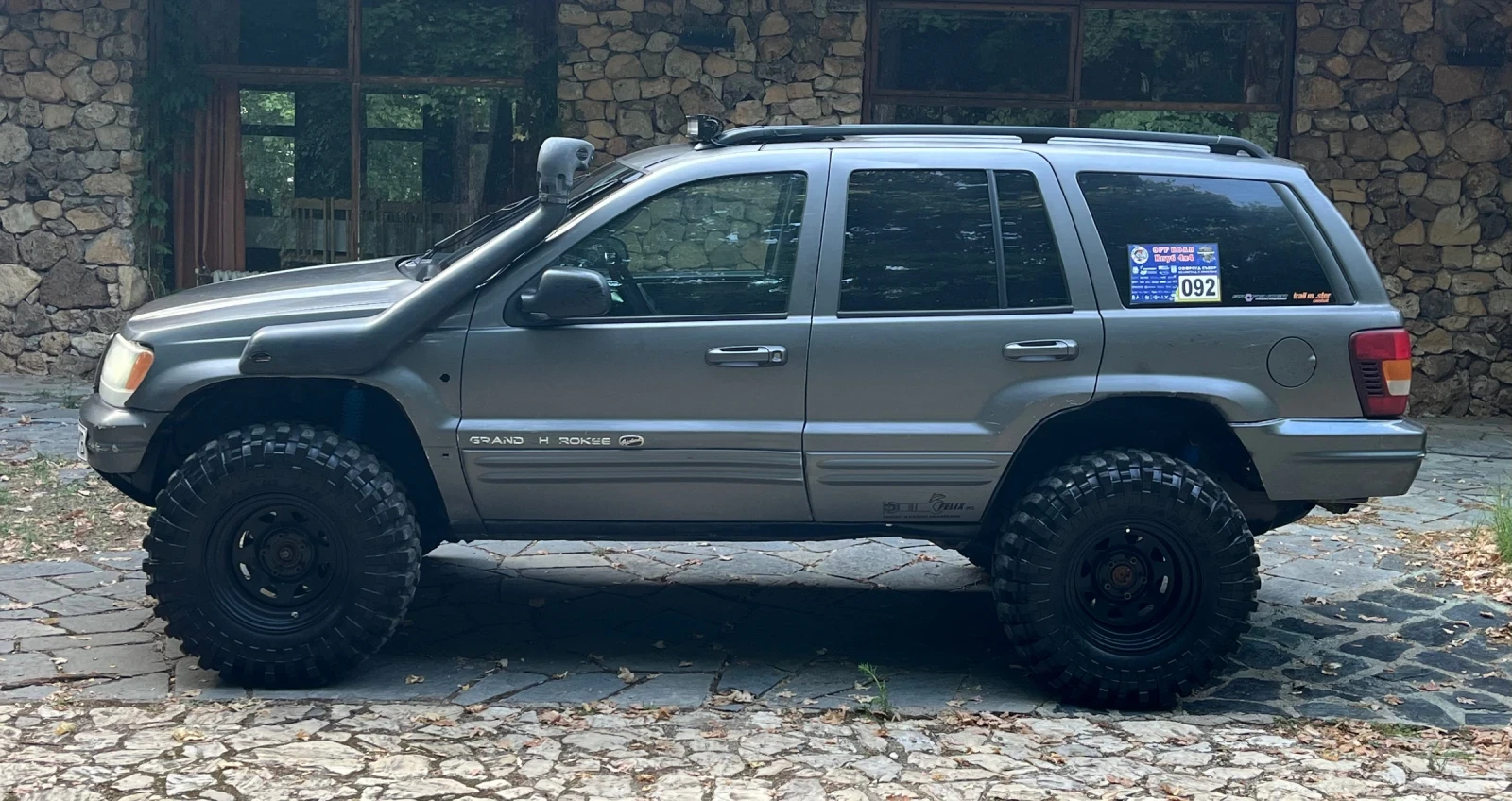 Jeep Grand cherokee 4.7HO* QUADRA DRIVE* ГАЗ* ОТЛИЧЕН* СОБСТВЕН ЛИЗИНГ - изображение 7