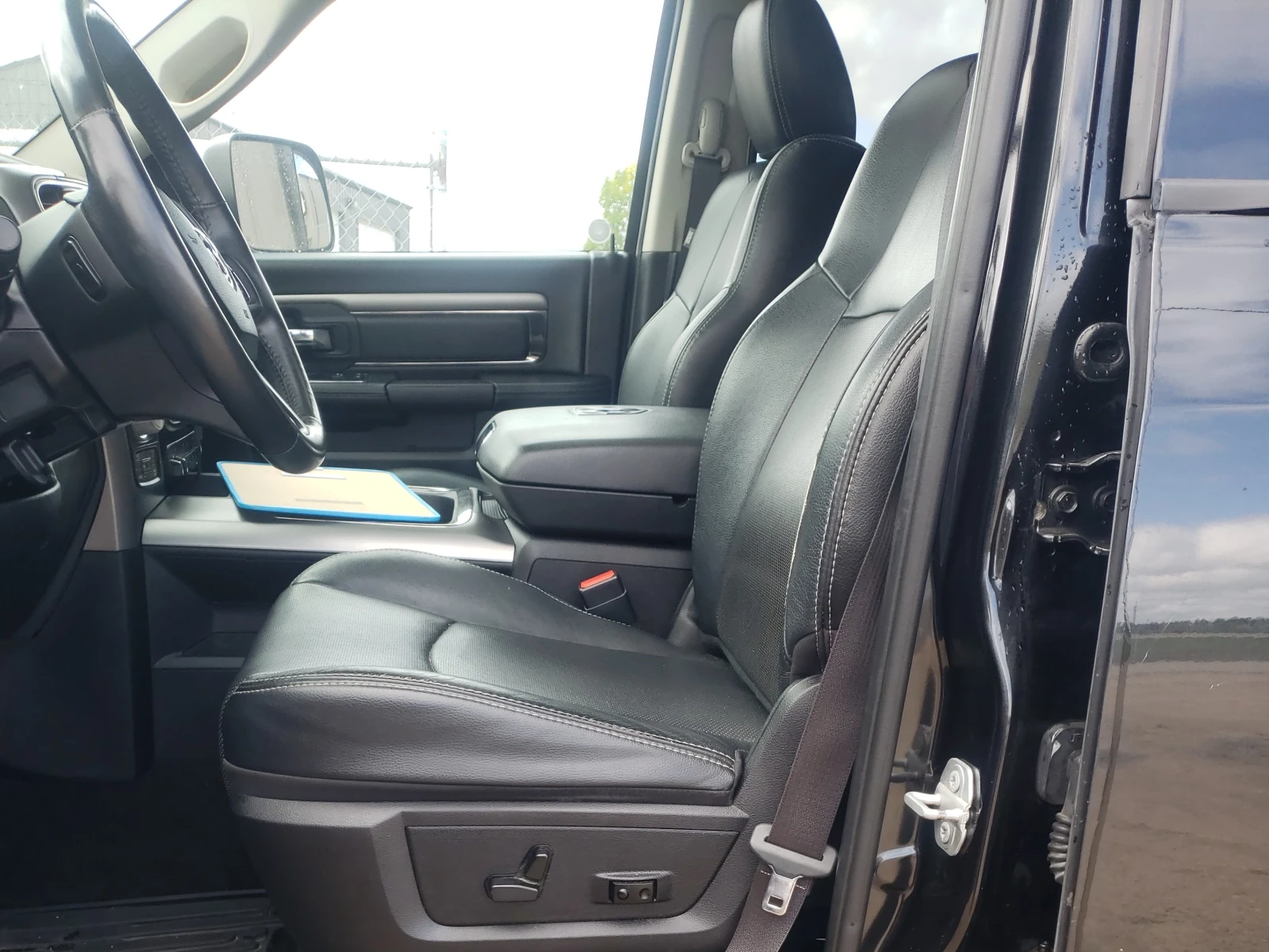 Dodge RAM 1500 CARFAX* БЕЗ ПЪРВОНАЧАЛНА - изображение 7
