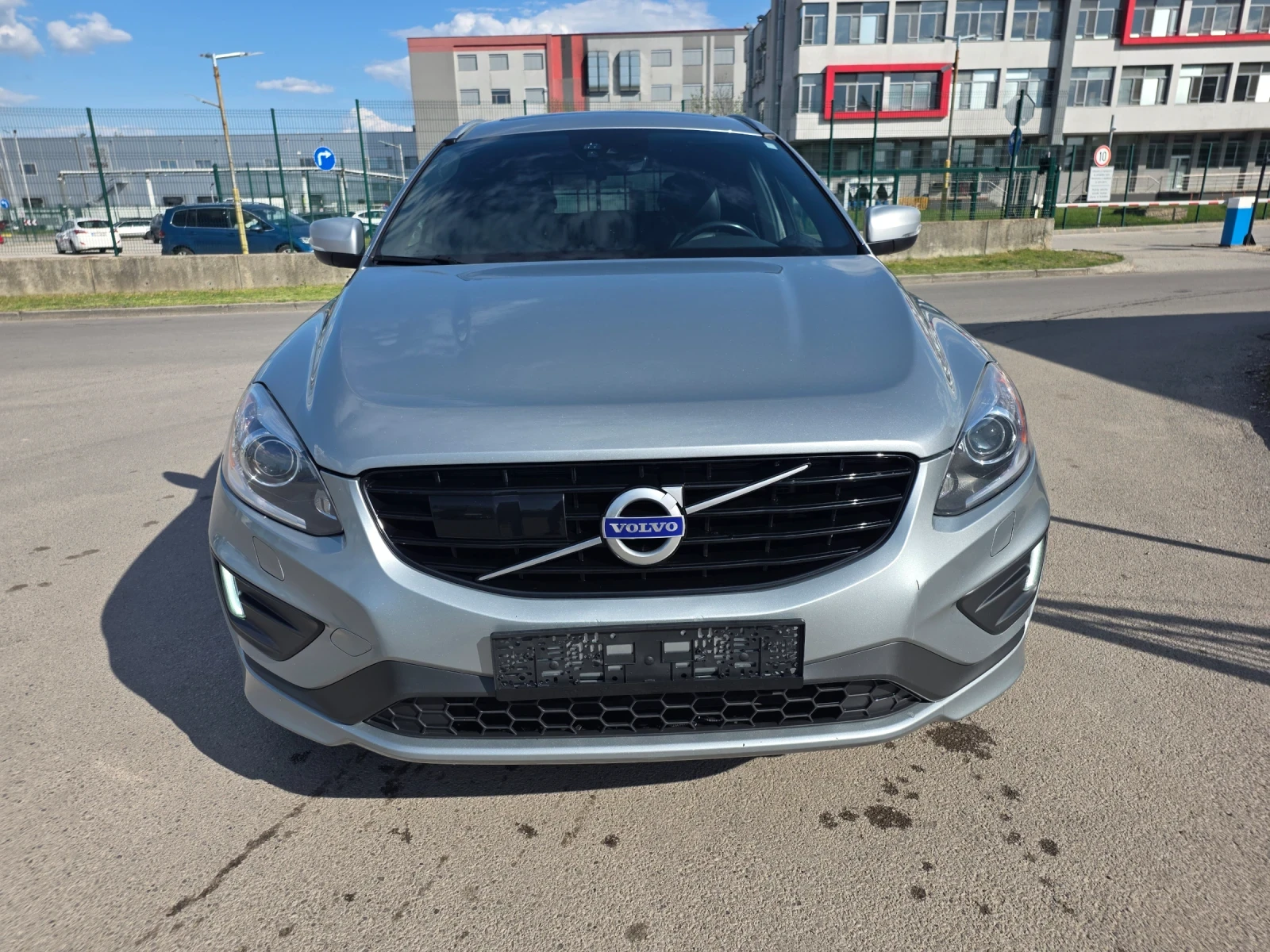 Volvo XC60 T6 AWD R-DESIGN, снимка 2 - Автомобили и джипове - 53435291
