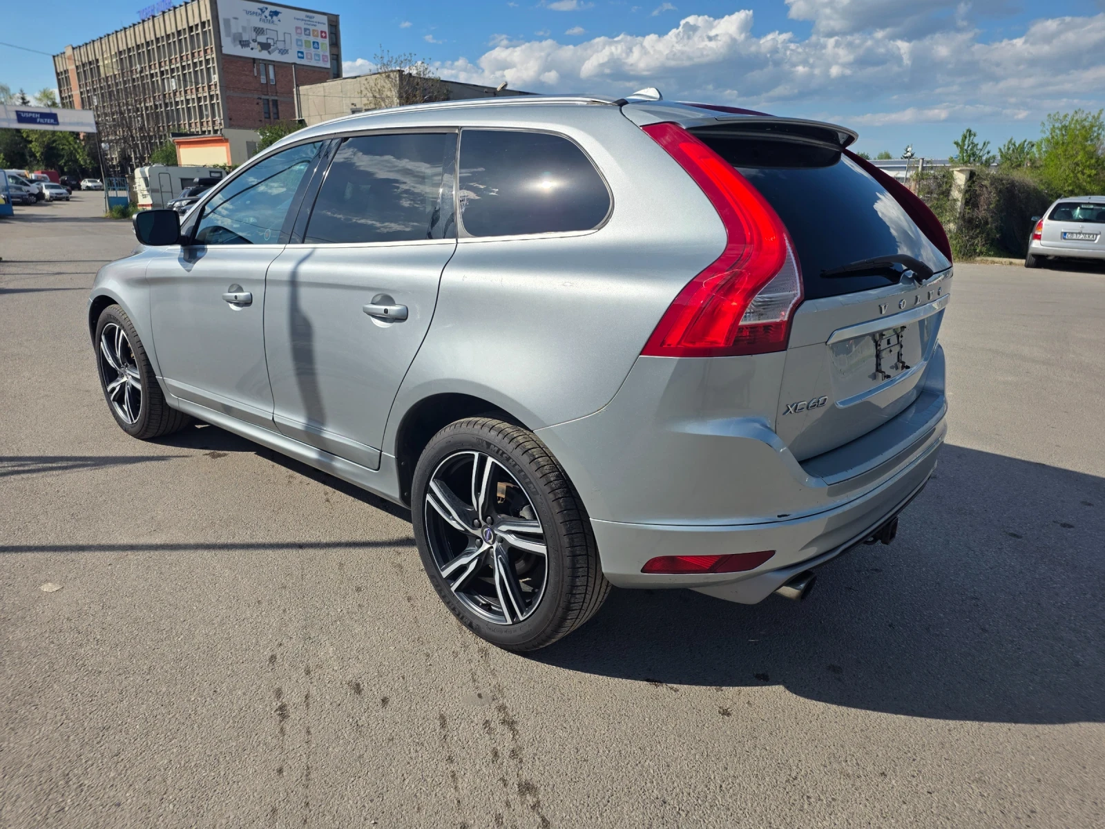 Volvo XC60 T6 AWD R-DESIGN, снимка 7 - Автомобили и джипове - 53435291