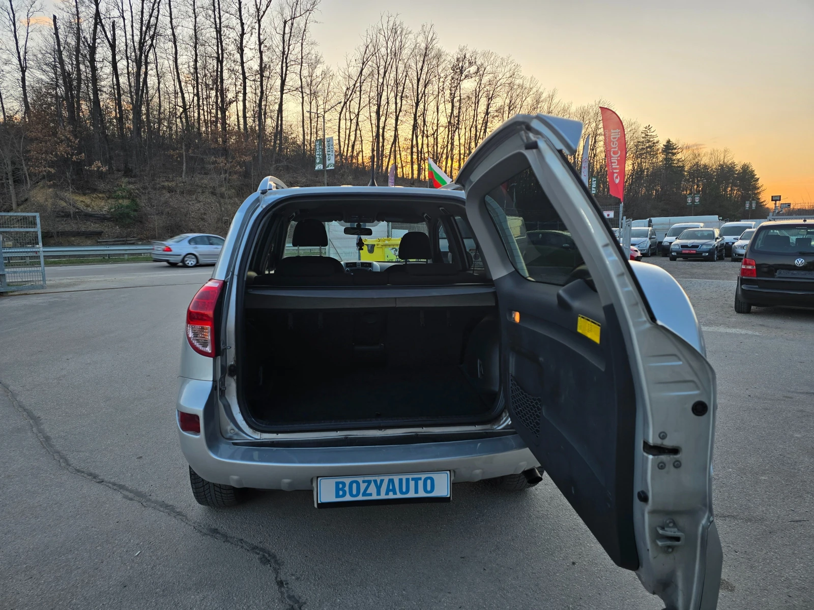 Toyota Rav4 2.2D4D/136PS/NAVI, снимка 11 - Автомобили и джипове - 53830567