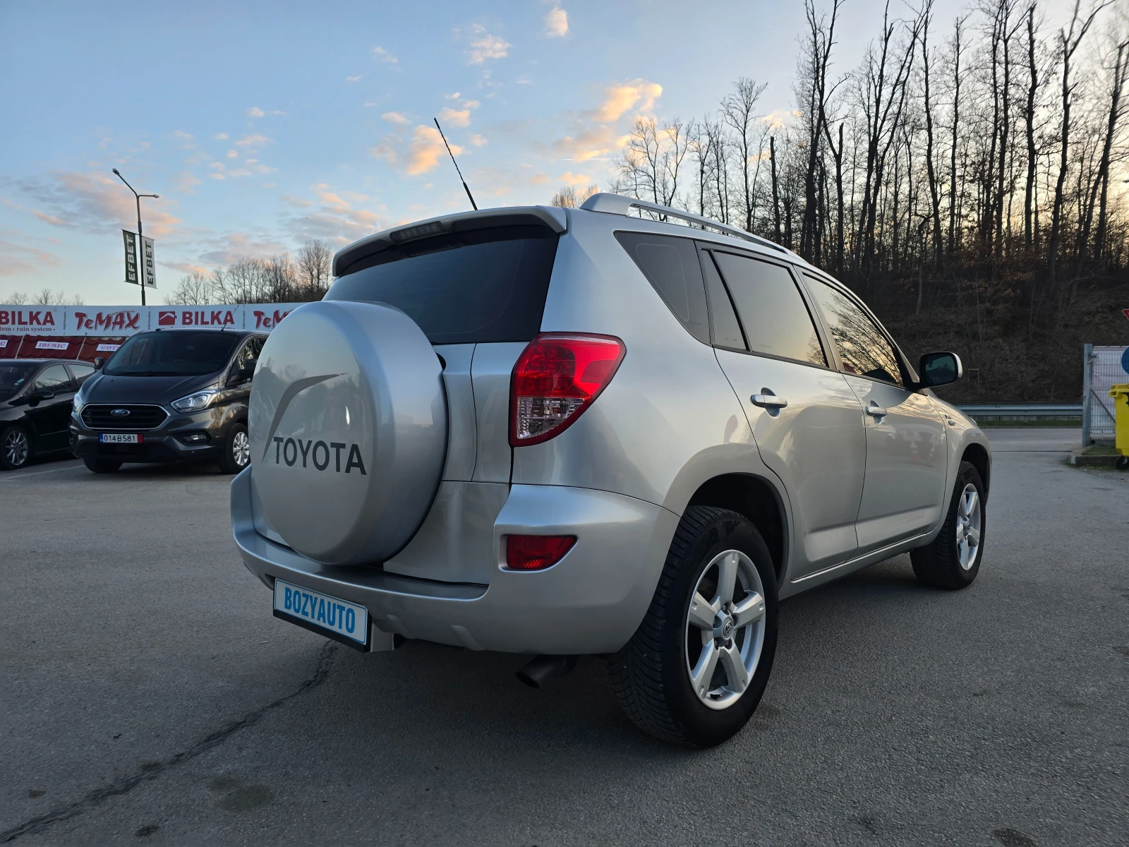 Toyota Rav4 2.2D4D/136PS/NAVI, снимка 4 - Автомобили и джипове - 53830567