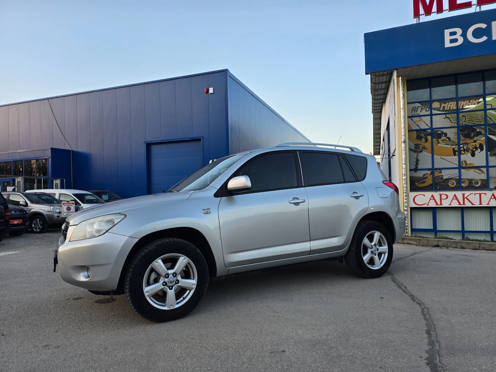 Toyota Rav4 2.2D4D/136PS/NAVI, снимка 2 - Автомобили и джипове - 53830567
