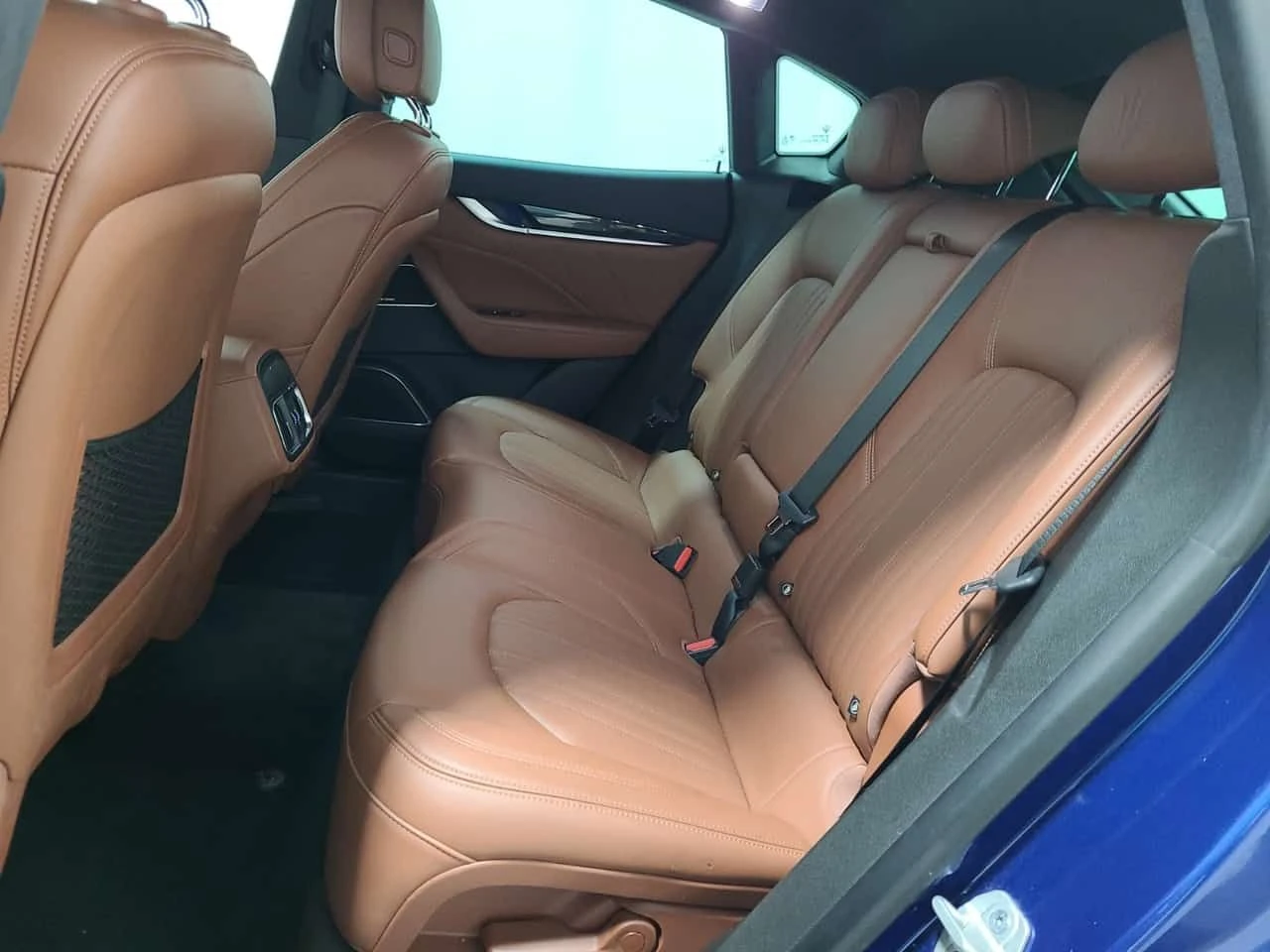 Maserati Levante MODENA| PANO| 360CAM| ОБДУХВАНЕ| 2 KЛЮЧА| , снимка 14 - Автомобили и джипове - 54766164
