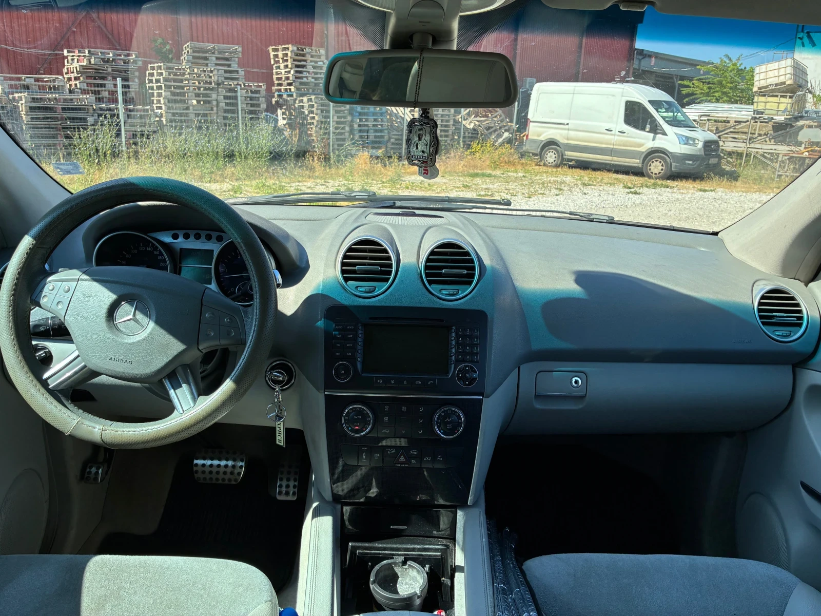 Mercedes-Benz ML 320, снимка 6 - Автомобили и джипове - 55160342