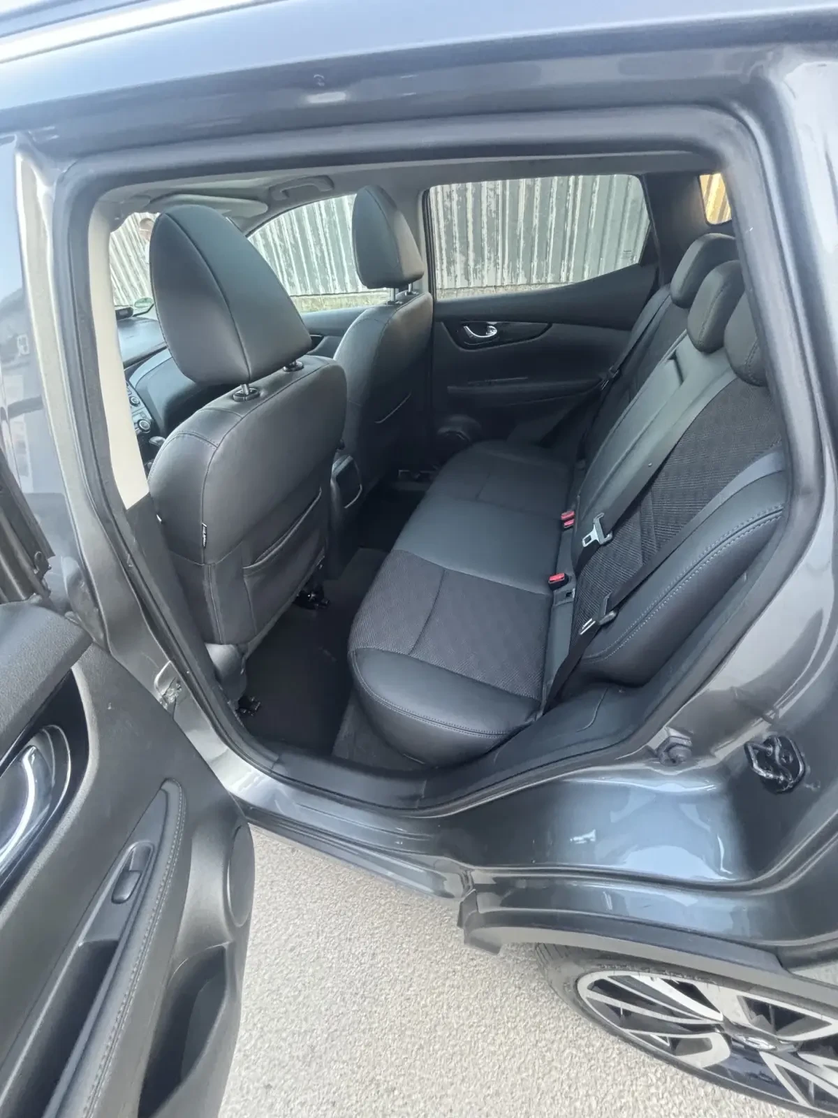 Nissan Qashqai 1.6DCI Tekna, снимка 8 - Автомобили и джипове - 55483908