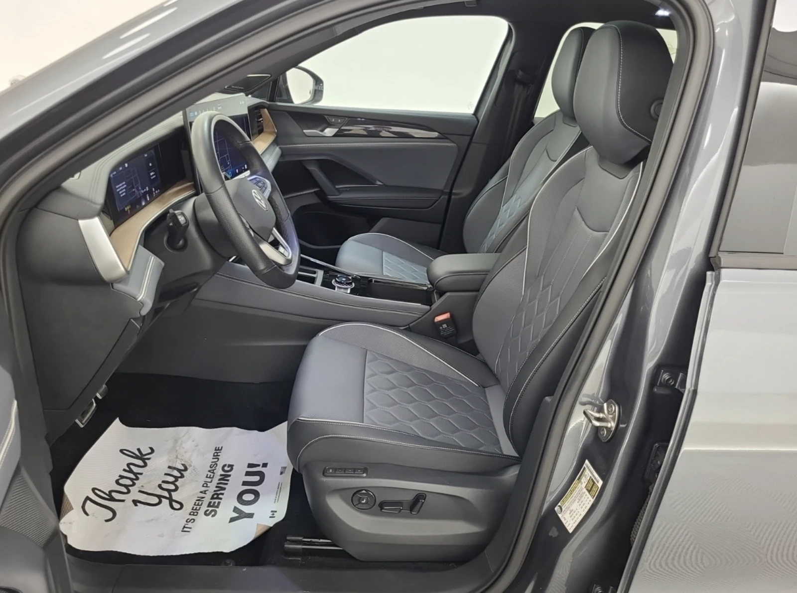 VW Tiguan 2025 Volkswagen Tiguan Highline R-Line, снимка 7 - Автомобили и джипове - 55613406