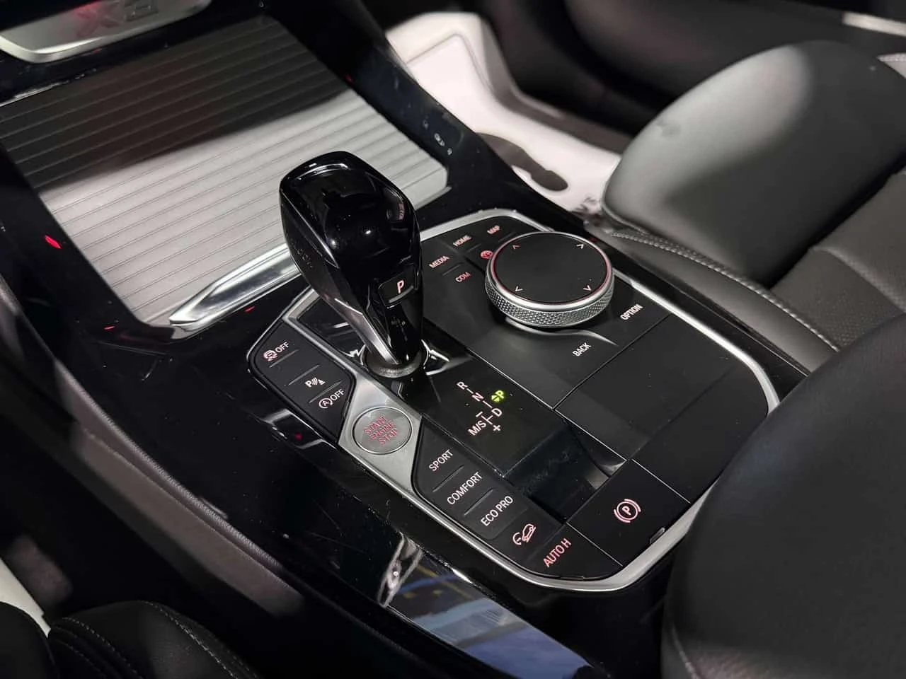 BMW X3 * 30i xDrive30i | M SPORT EDITION | HUD | BROOKLYN, снимка 17 - Автомобили и джипове - 56178391