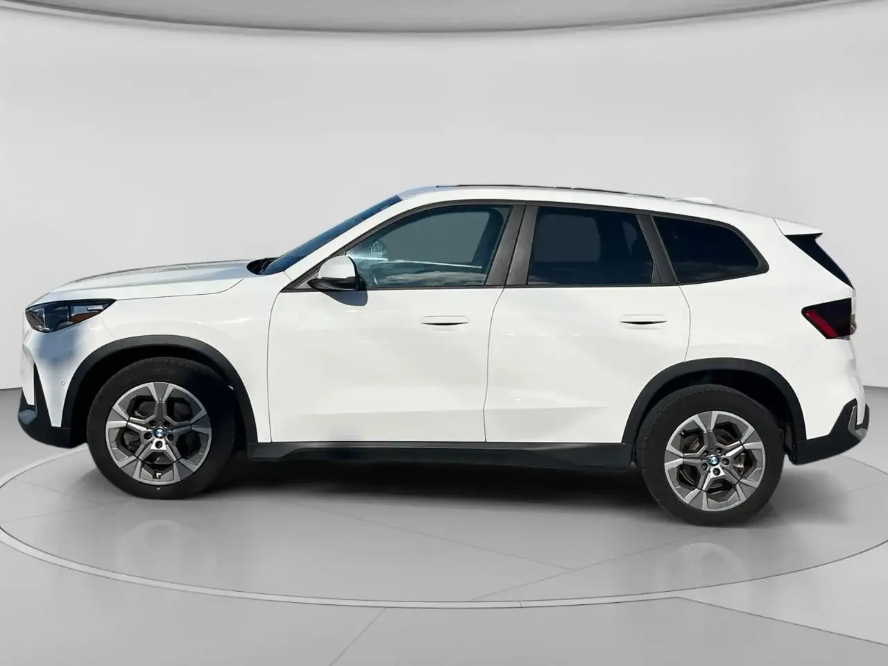 BMW X1, снимка 8 - Автомобили и джипове - 56180751