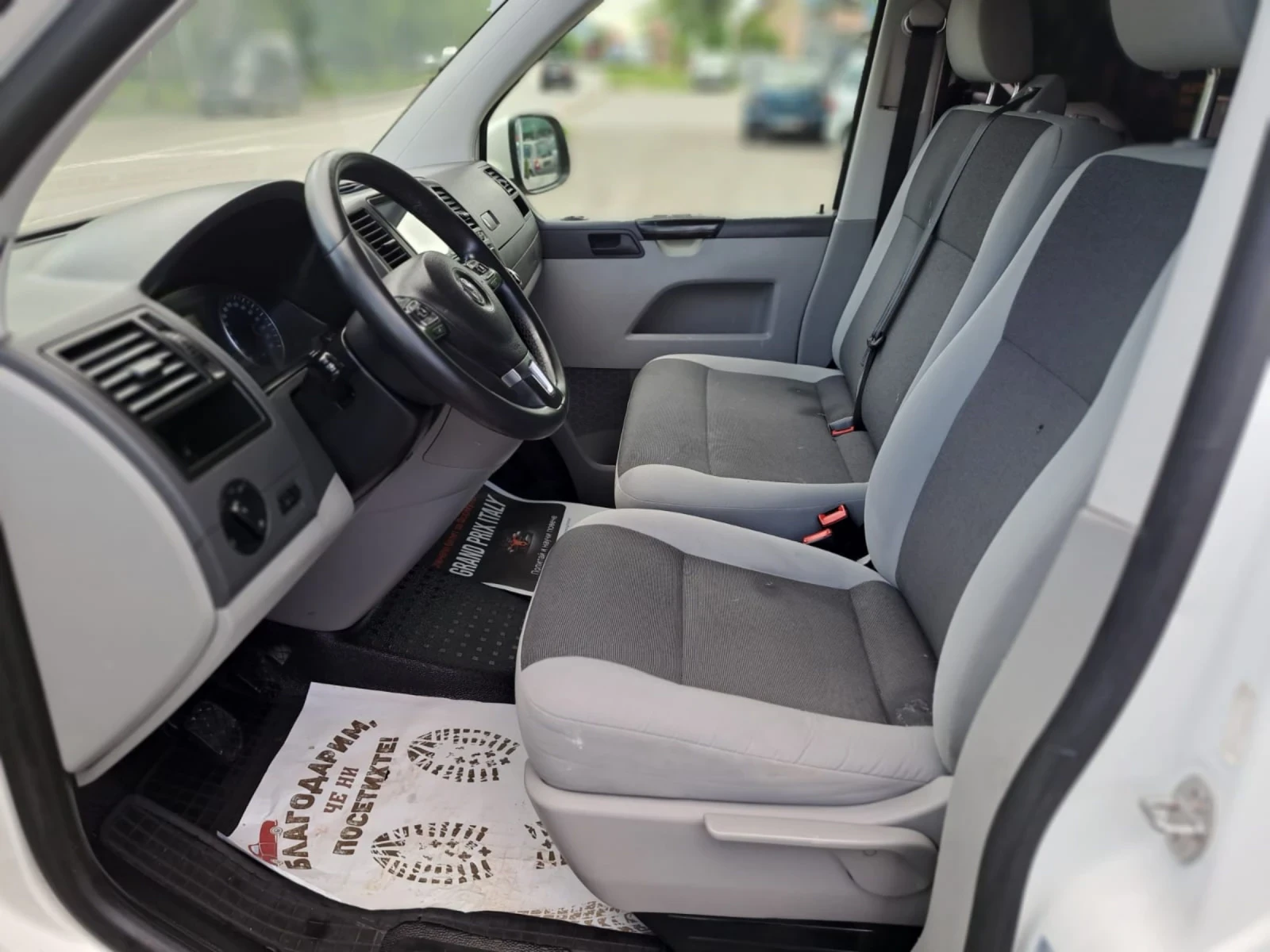 VW T5 2.0TDI, снимка 11 - Бусове и автобуси - 54511488