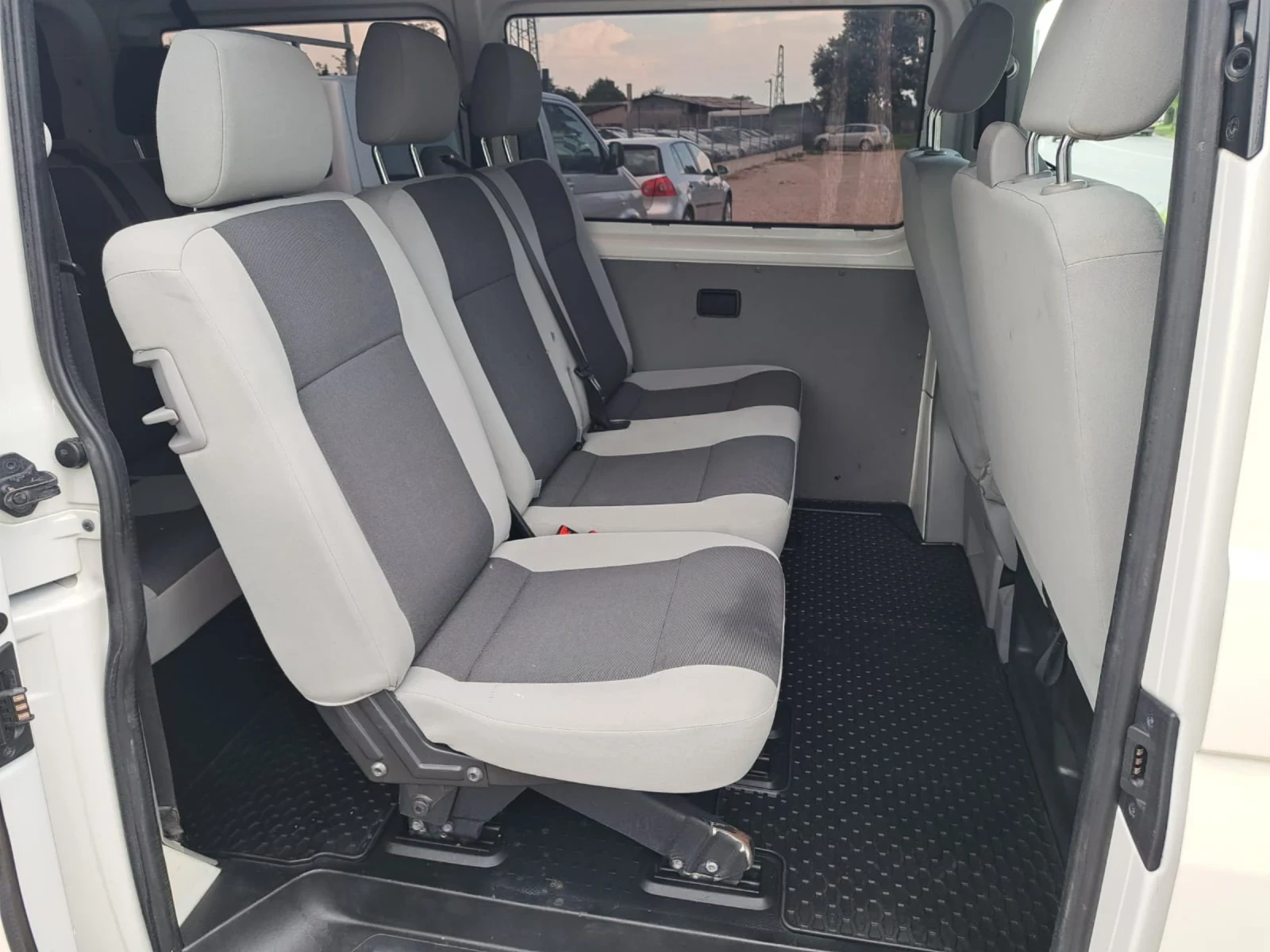 VW T5 2.0TDI, снимка 9 - Бусове и автобуси - 54511488