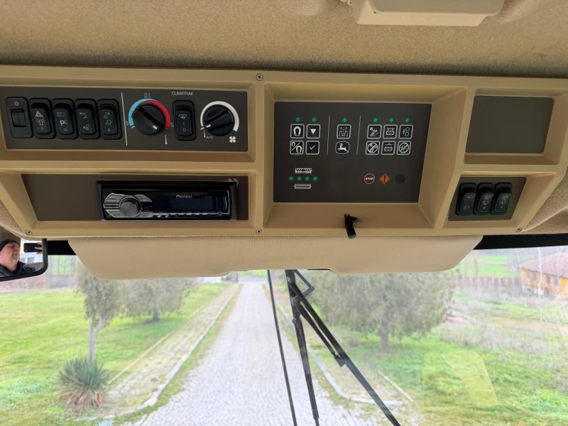 Комбайн John Deere 7200 + 6 РЕДА ХЕДЕР ЛИЗИНГ , снимка 14 - Селскостопанска техника - 52988989