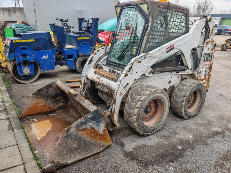 Мини челни товарачи Bobcat S185