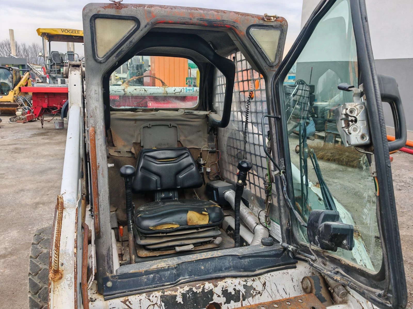 Мини челни товарачи Bobcat S185 - изображение 4