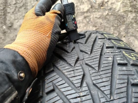 Гуми Зимни 255/50R19, снимка 3