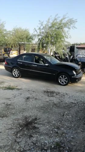 Mercedes-Benz C 200 Фейслифт, снимка 1