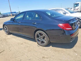 Mercedes-Benz E 300 АМГ ПАКЕТ/CARFAX/ПОДГРЕВ/ПАМЕТ/ПАНОРАМА/Burmester, снимка 3