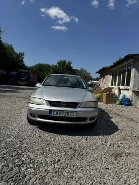 Opel Vectra 1.8 - 700 € / 1369.08 лв. - 90525618 2