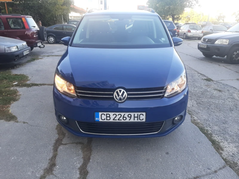 VW Touran Бензин-Автоматик, снимка 8 - Автомобили и джипове - 47310684