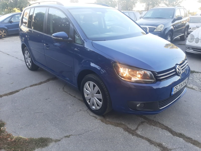 VW Touran Бензин-Автоматик, снимка 2 - Автомобили и джипове - 47310684