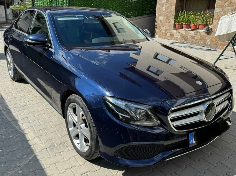 Mercedes-Benz E 220 220, снимка 3 - Автомобили и джипове - 47320494