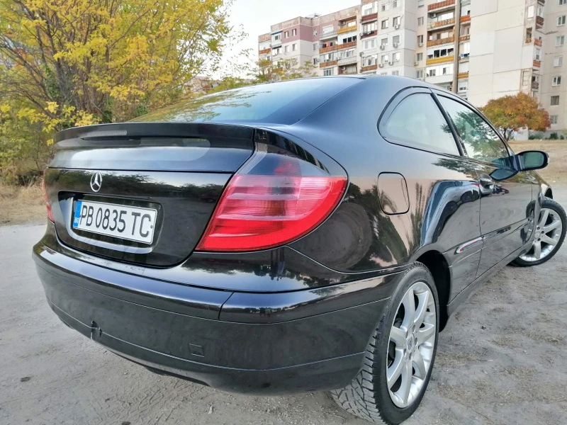 Mercedes-Benz C 180, снимка 9 - Автомобили и джипове - 47451301