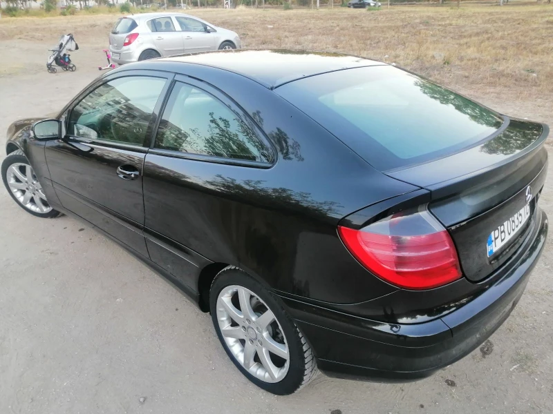 Mercedes-Benz C 180, снимка 5 - Автомобили и джипове - 47451301