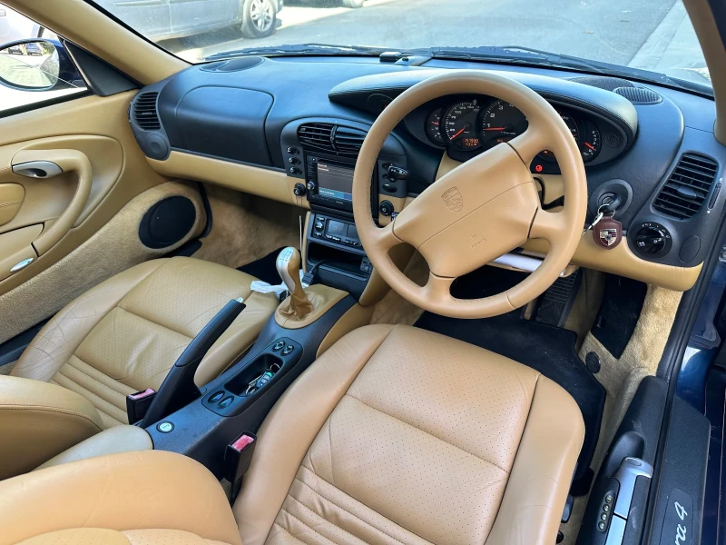 Porsche 911 996 Carrera 4, снимка 8 - Автомобили и джипове - 47507203