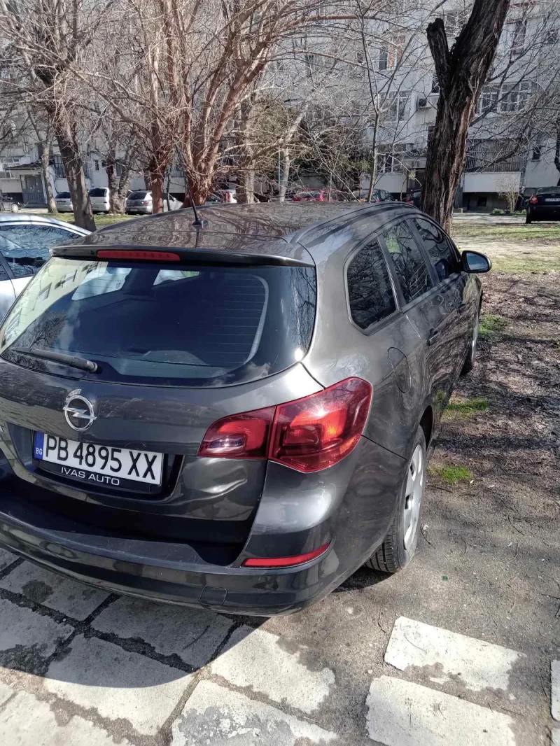 Opel Astra 1.4 с Газова уредба, снимка 3 - Автомобили и джипове - 49352161