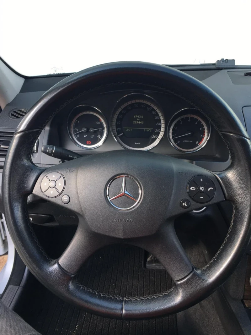 Mercedes-Benz C 200 Kompressor , снимка 9 - Автомобили и джипове - 53025207