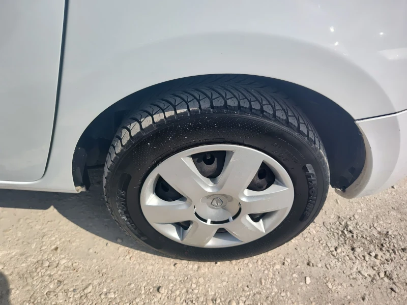 Renault Kangoo 1.5dci нави, снимка 6 - Автомобили и джипове - 51904301