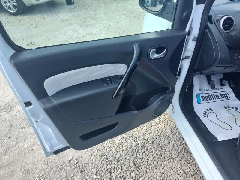 Renault Kangoo 1.5dci нави, снимка 10 - Автомобили и джипове - 51904301