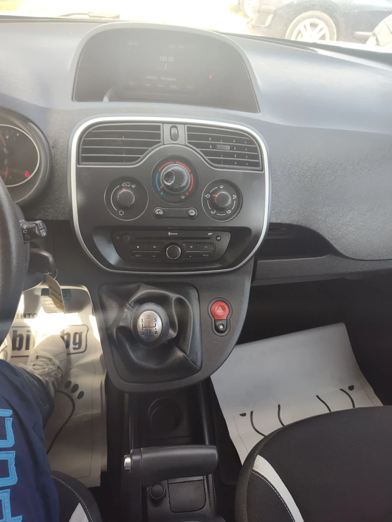 Renault Kangoo 1.5dci нави, снимка 8 - Автомобили и джипове - 51904301