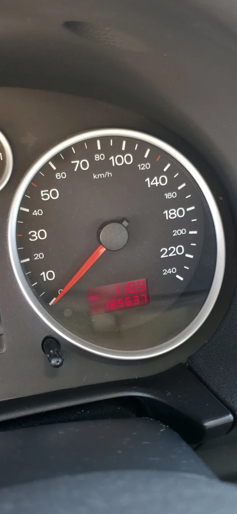 Audi A2 1.6 FSI, снимка 10 - Автомобили и джипове - 52262084