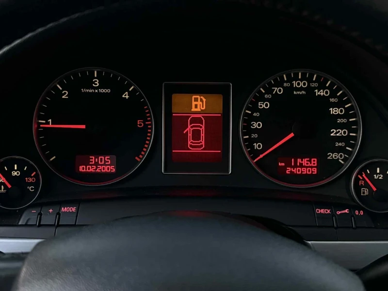 Audi A4 2.0, снимка 12 - Автомобили и джипове - 53258853