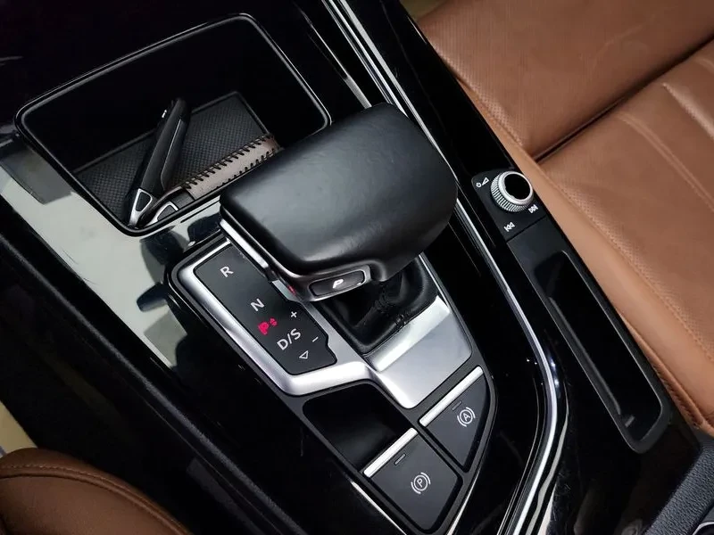 Audi A5 2.0 TDI Quattro, снимка 9 - Автомобили и джипове - 55013097